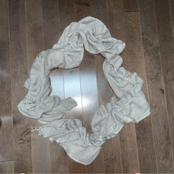 Calvin Klein Ruffle Scarf - Picture 6 of 10